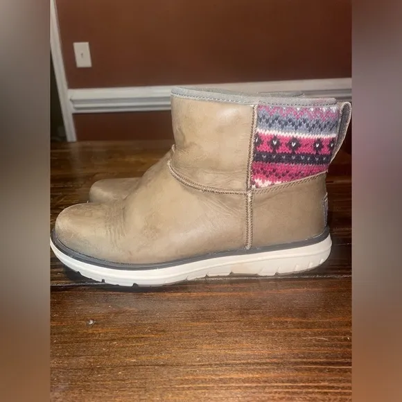 LL Bean Womens Mountain Lodge Olive Green Ankle Snow Boots Shoes Size 6M