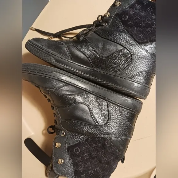 Louis Vuitton  High-Top Sneakers leather embossed  monogram suede Mileni…