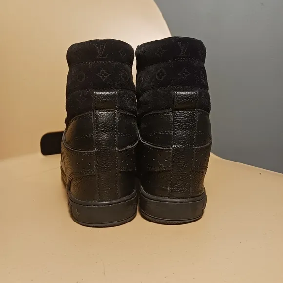Louis Vuitton  High-Top Sneakers leather embossed  monogram suede Mileni…