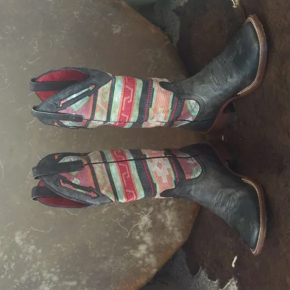 MACIE BEAN M9081 &quot;Black Cracktacular&quot; Serape square toe cowgirl boots sz 6 EUC