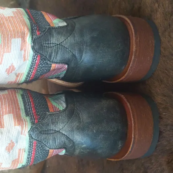 MACIE BEAN M9081 &quot;Black Cracktacular&quot; Serape square toe cowgirl boots sz 6 EUC