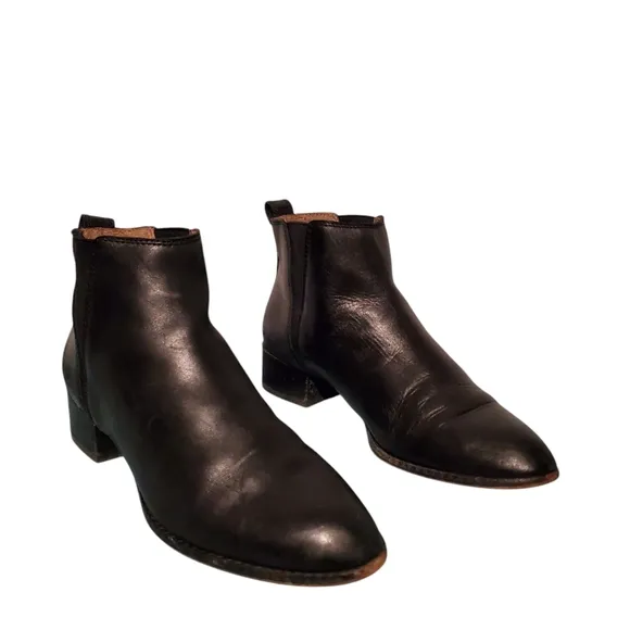 Madewell Black Leather Chelsea Ankle Booties Boots Women's Size 7