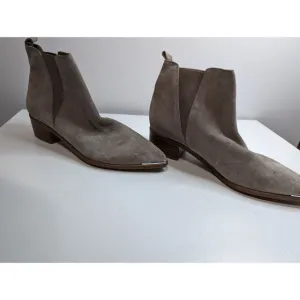 Marc Fisher Ltd Woman’s Size 7.5M Yale Gray Suede Slip On Ankle Boots