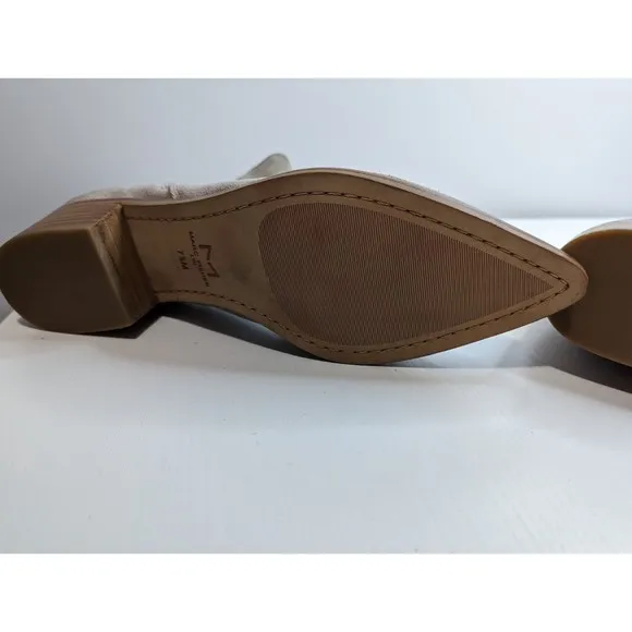 Marc Fisher Ltd Woman’s Size 7.5M Yale Gray Suede Slip On Ankle Boots