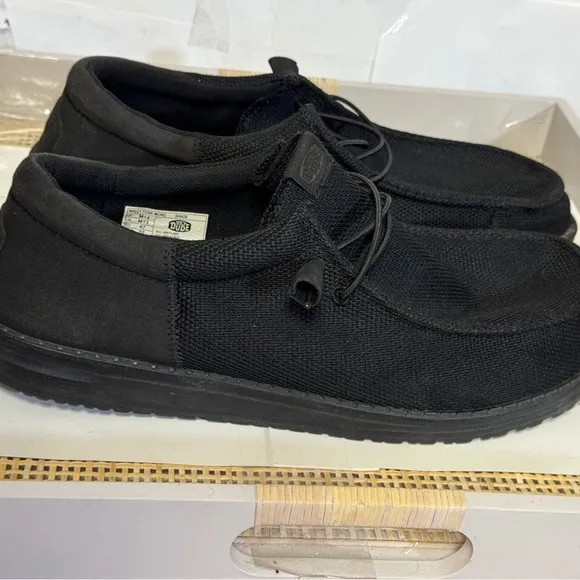 Men's Black Casual Shoes by Hey Dude size 10 good condition