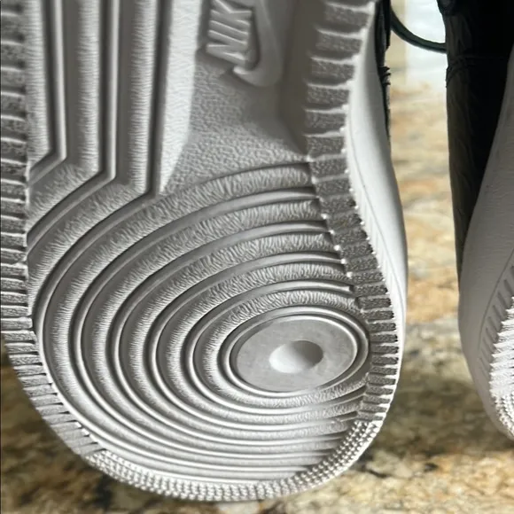 Men's Black Nike Sneakers