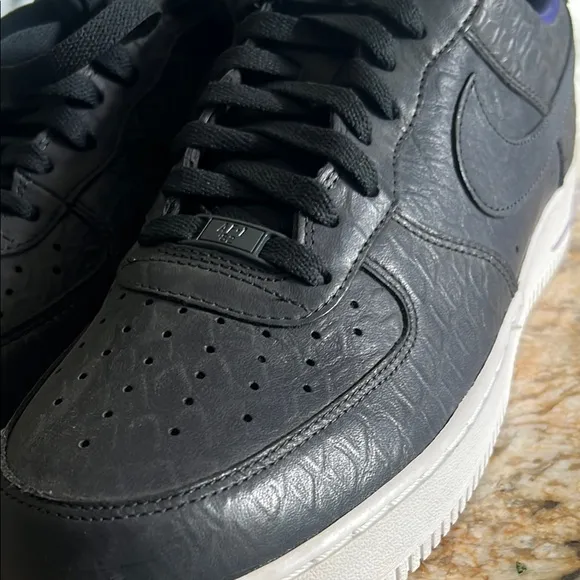 Men's Black Nike Sneakers
