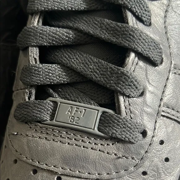 Men's Black Nike Sneakers