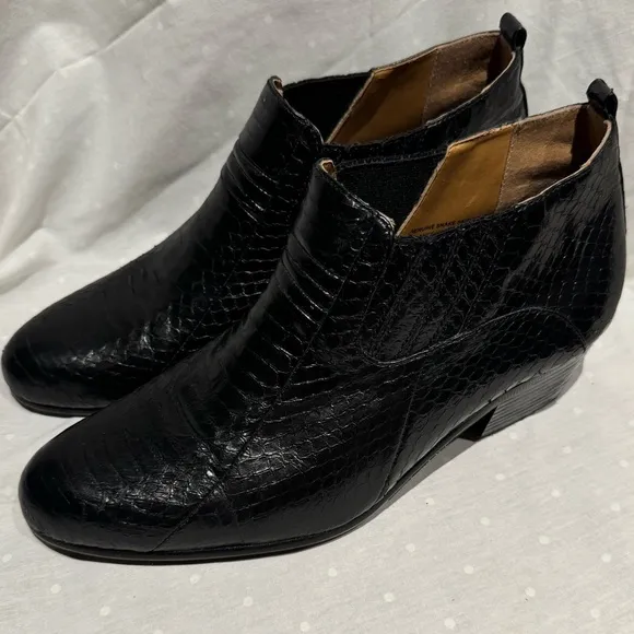 Men’s Genuine Giorgio Brutini Snake Skin Black Dress ankle boots Size 10M
