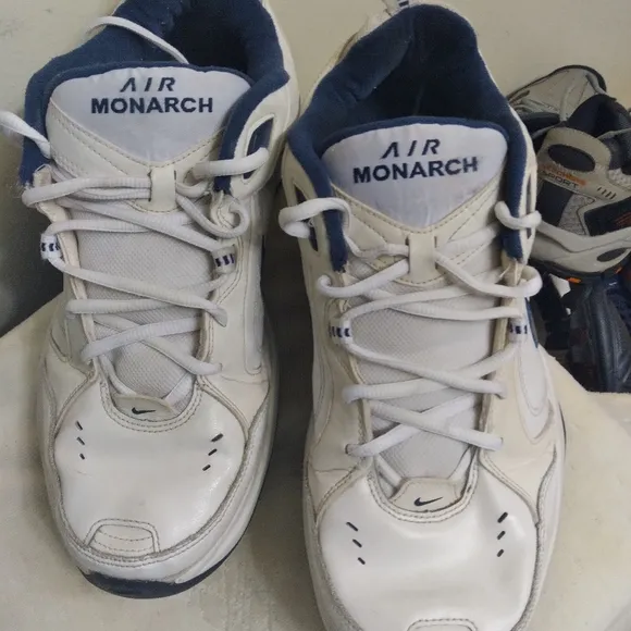 Men's NIKE MONARCH 515445-102 White and Blue Athletic Shoes Size 13
