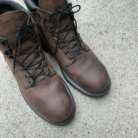 Men's redwing Brown Leather lace up Work Boots waterproof size 11