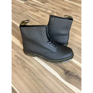 Men's Shoes Dr. Martens 1460 8 Eye Leather Boots 11822002 BLACK 12D
