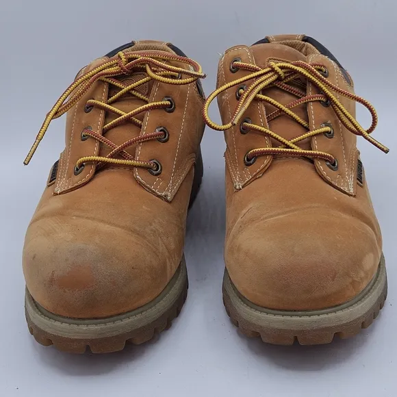 Mountain gear slip resistant work boots size 8