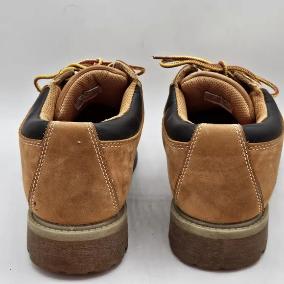 Mountain gear slip resistant work boots size 8
