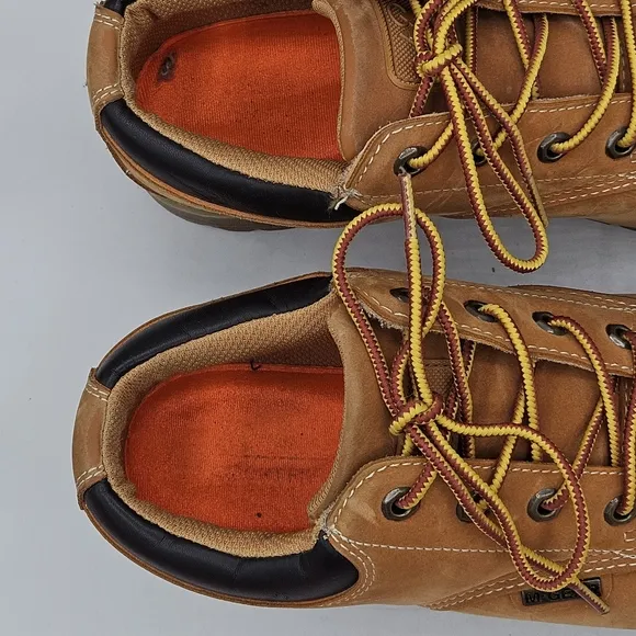Mountain gear slip resistant work boots size 8