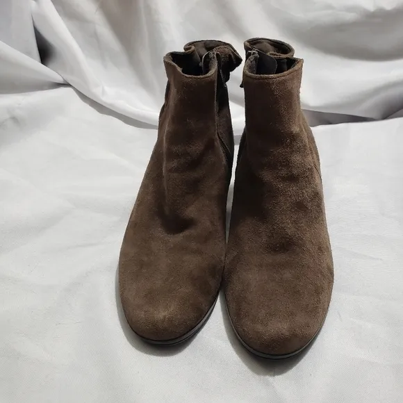 Munro Alfie Brown Suede Ankle Boots Womens Size 7 Ruched Back 2 Inch Heel