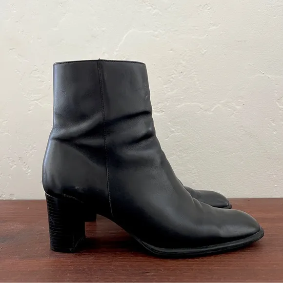 Naturalizer black leather block heel bootie boots side zip comfort shoe 9M