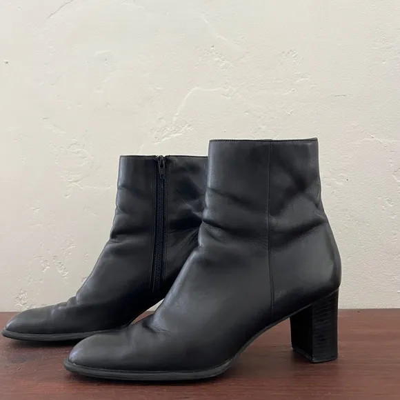 Naturalizer black leather block heel bootie boots side zip comfort shoe 9M