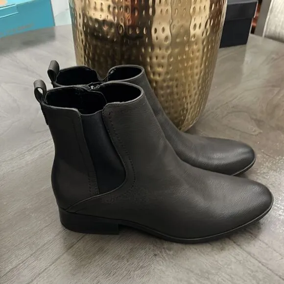 NATURALIZER Sampson Booties (WIDE)