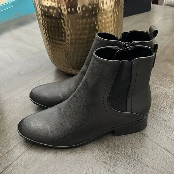 NATURALIZER Sampson Booties (WIDE)