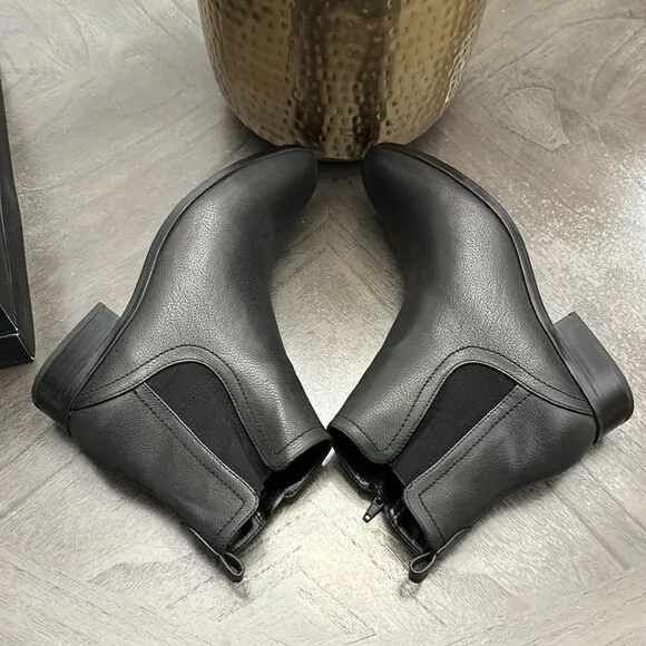 NATURALIZER Sampson Booties (WIDE)