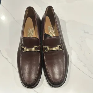 NEVER BEFORE WORN MENS FERRAEGAMO SHOES