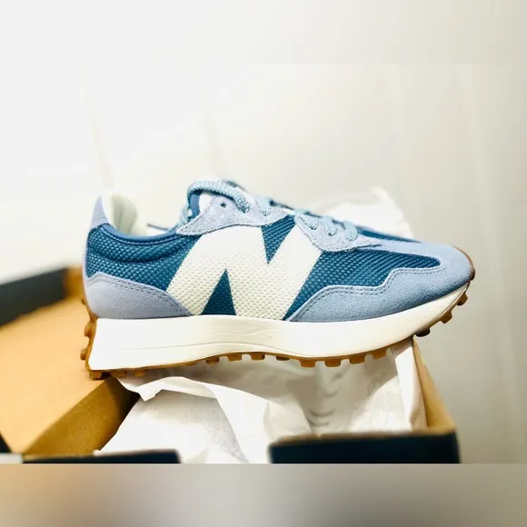 New Balance 327 Unisex Women 7 /M 5.5 Casual Sneakers Shoes Light Arctic Blue