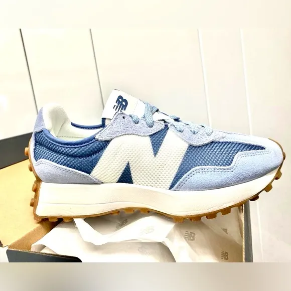 New Balance 327 Unisex Women 7 /M 5.5 Casual Sneakers Shoes Light Arctic Blue