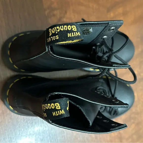 🔥NEW Dr. Marten Boots🔥