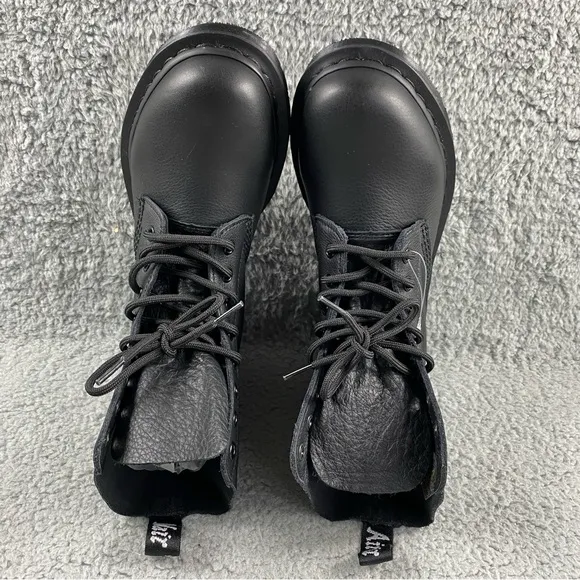 NEW Dr. Martens Boots 1460 Pascal Mono 7 Leather Lace Up Black combat boots shoe