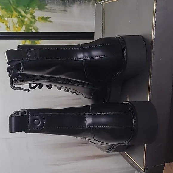 New in box! LLC Philippe Anders Womens size 9 Black leather lace up boots