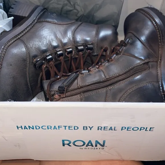 NEW IN BOX Roan by Bed Stu Packer Boots heeled booties sz 6 Distressed Leather