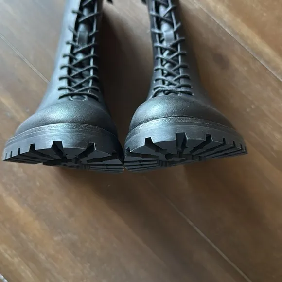 New in box Sz 8.5 J. Crew Gwen lug-sole leather lace-up tall shaft combat boots