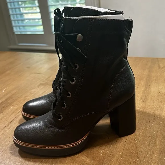 NEW Naturalizer Womens Callie Black Ankle Boots Shoes 6.5 Leather Biker Lace Up
