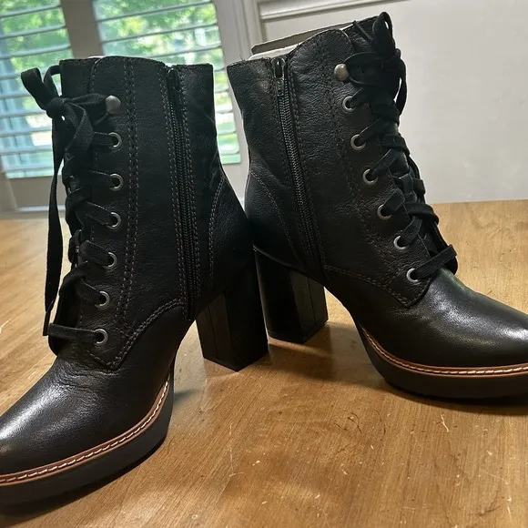 NEW Naturalizer Womens Callie Black Ankle Boots Shoes 6.5 Leather Biker Lace Up