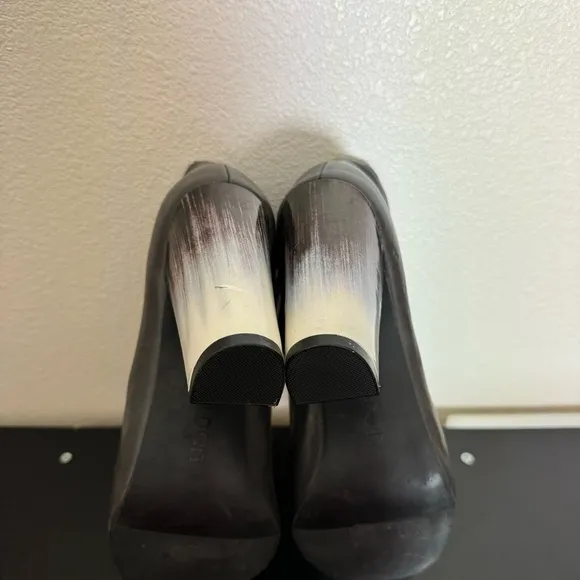 New! Retail $90 Tildon Gray Leather Ankle Boots with 4 Inch Heel Size 8M
