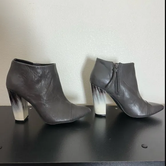 New! Retail $90 Tildon Gray Leather Ankle Boots with 4 Inch Heel Size 8M