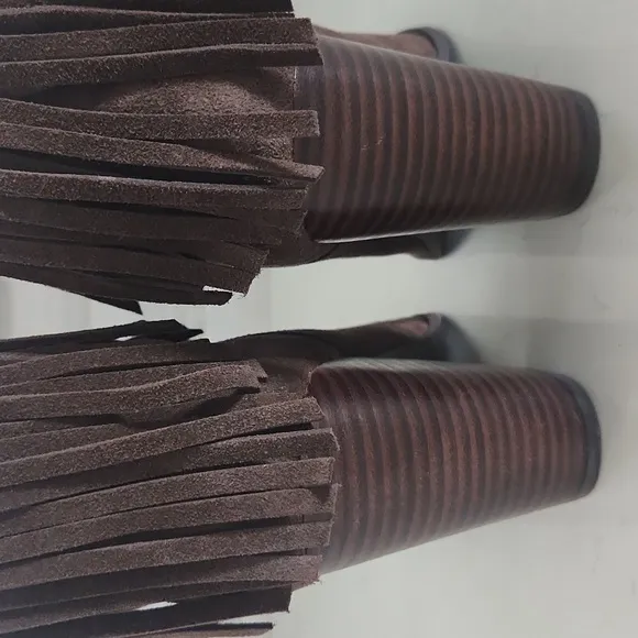 NEW STEVE MADDEN | Lainey Fringed Booties