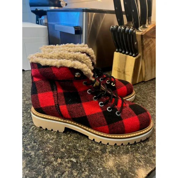 New Talbots JILLY BUFFALO PLAID LACE UP BOOTS