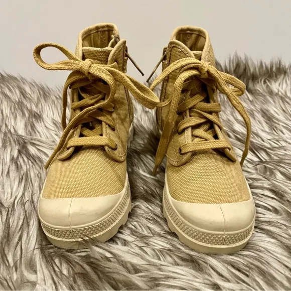 New without Box Palladium Boys Girls Unisex Khaki Zip Up Combat Boots | Sz. 11.5