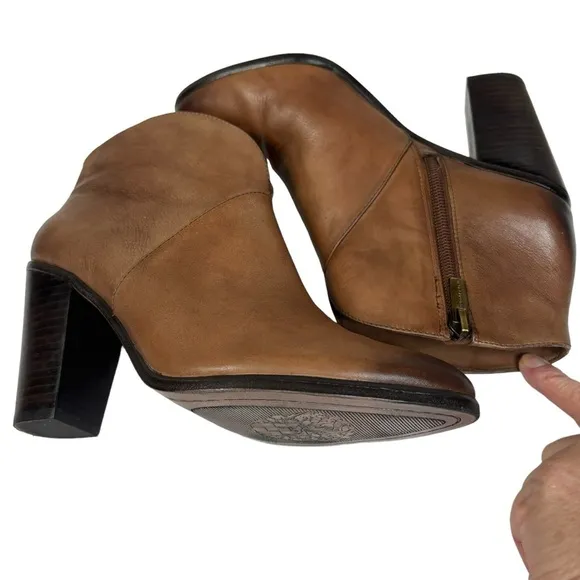 New Women Vince Camuto Franell Leather Booties Size 7 Rich Cognac 3.5” Heel