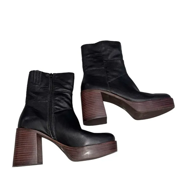 NEW Women’s Lucky Brand Omarey Black Leather Platform Boots size 9.5