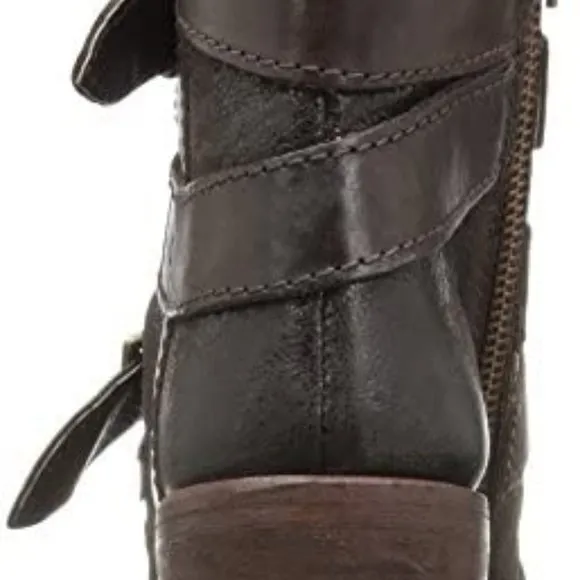 NIB 6.5 Kelsi Dagger Brown Grand Av Leather Buckle