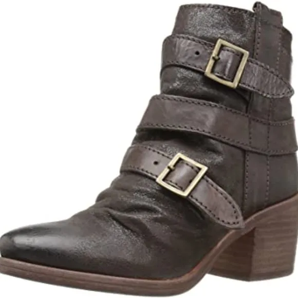 NIB 6.5 Kelsi Dagger Brown Grand Av Leather Buckle