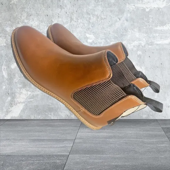 NIB COLE HAAN Men's Midland Lug British Tan Leather Chelsea Boots C37590 10.5