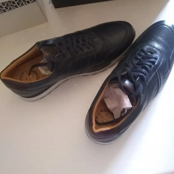 NIB Navy Napa Leather Men's Casual Shoe Sneaker 9 MSRP $120