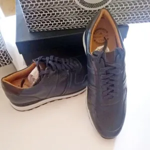 NIB Navy Napa Leather Men's Casual Shoe Sneaker 9 MSRP $120