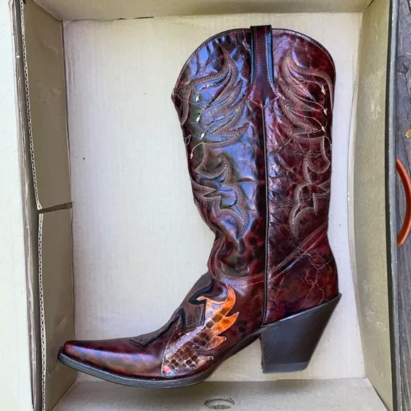 NIB NWOT Stetson Handcrafted Cowboy Boots, Wing &amp; Cross Overlay-Leather &amp; Python