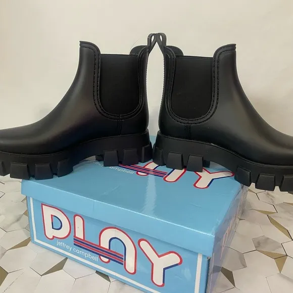 NIB W10 Jeffrey Campbell Pleu Black Matte Chunky Platform Chelsea Ankle Boots