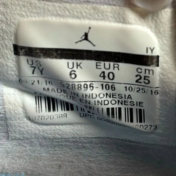 Nike Air Jordan 11 Retro UNC White Blue Sneakers Size 7